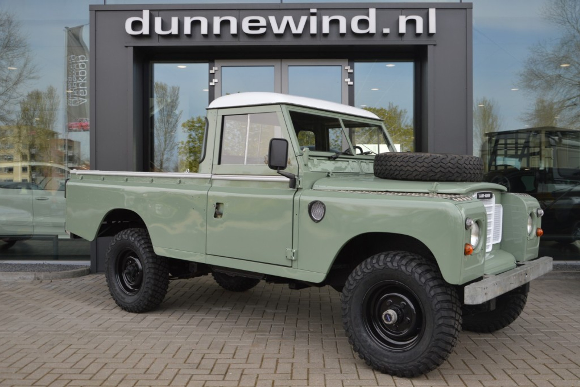 Clan Fahrenheit Wild Land Rover-109-Series 3 109 Gerestaureerd/ Oldtimer/ Nederlands  kenteken-kopen in Ommen