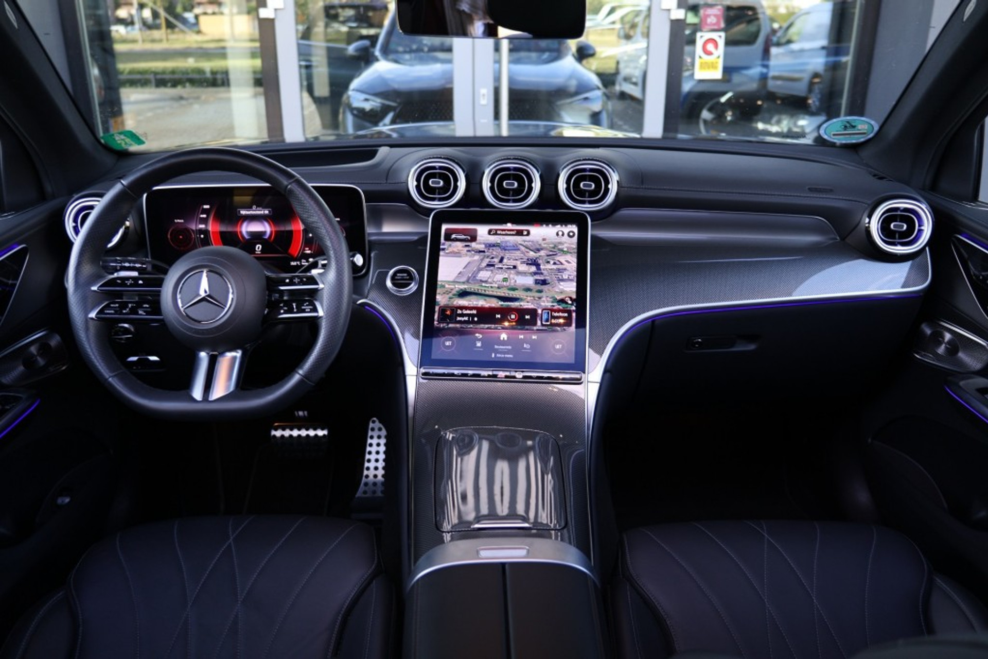 47557626-17.jpg